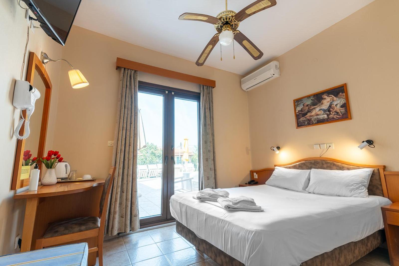 Sappho Hotel Skala Eresou Bagian luar foto