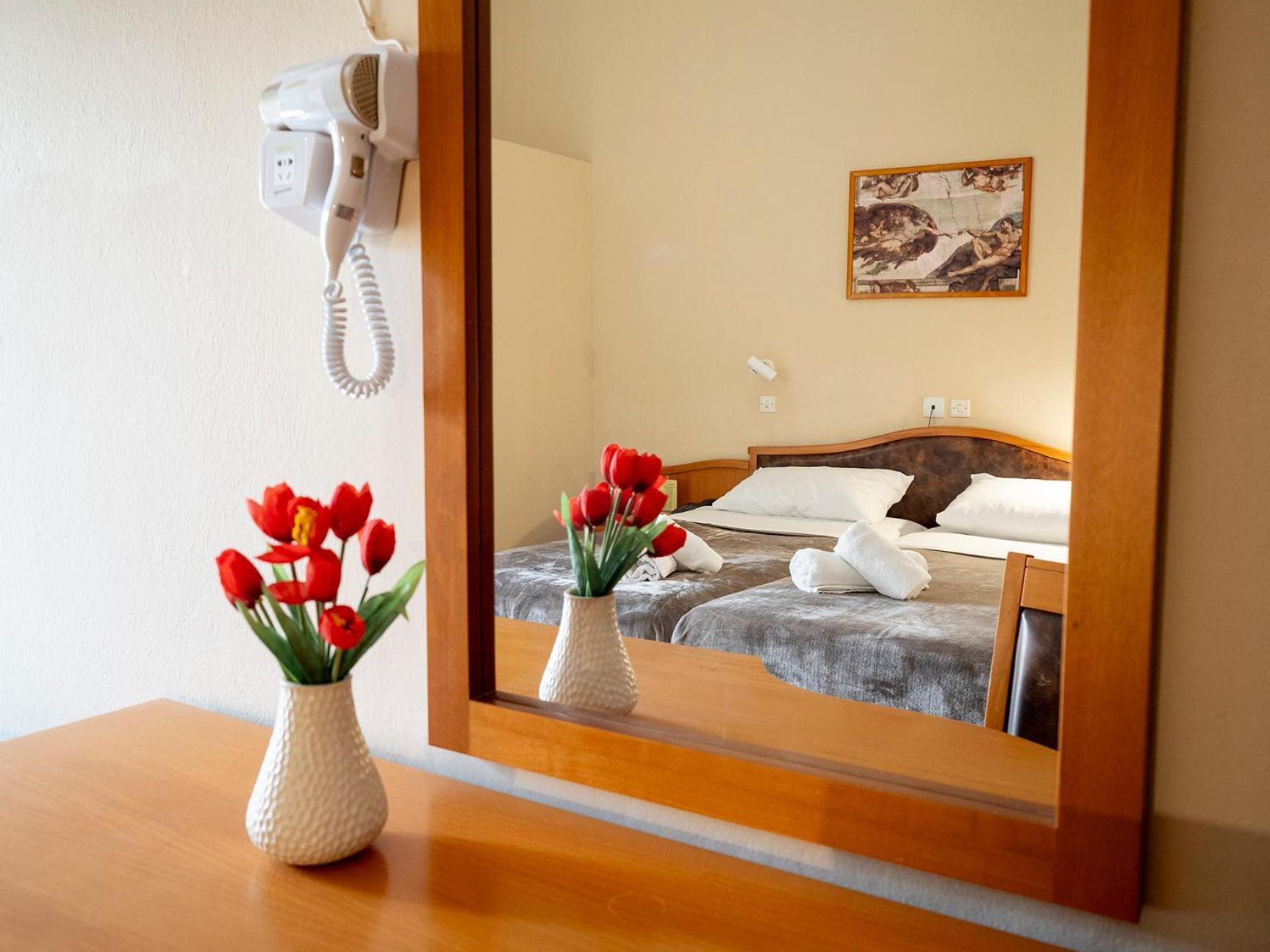 Sappho Hotel Skala Eresou Bagian luar foto