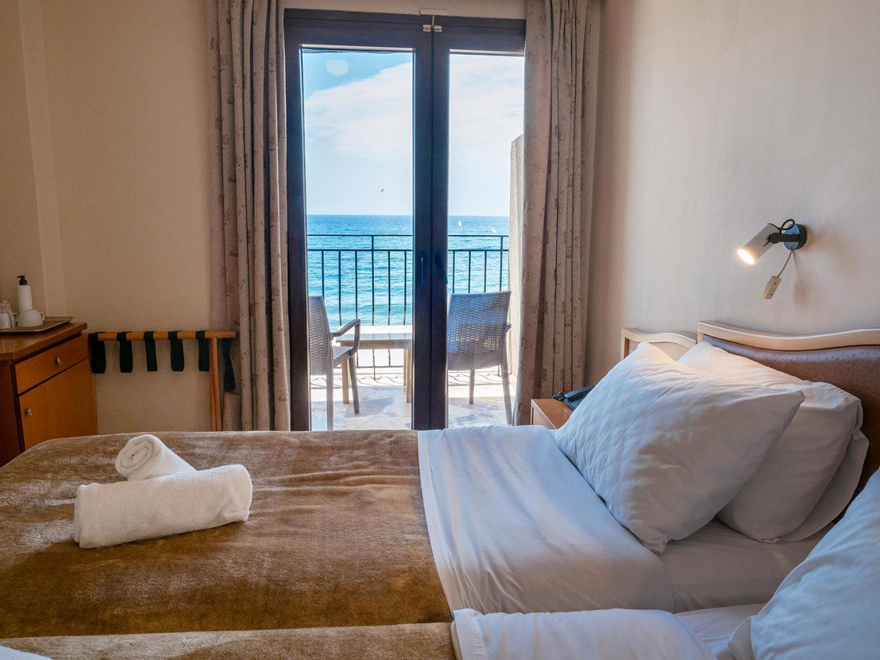 Sappho Hotel Skala Eresou Bagian luar foto